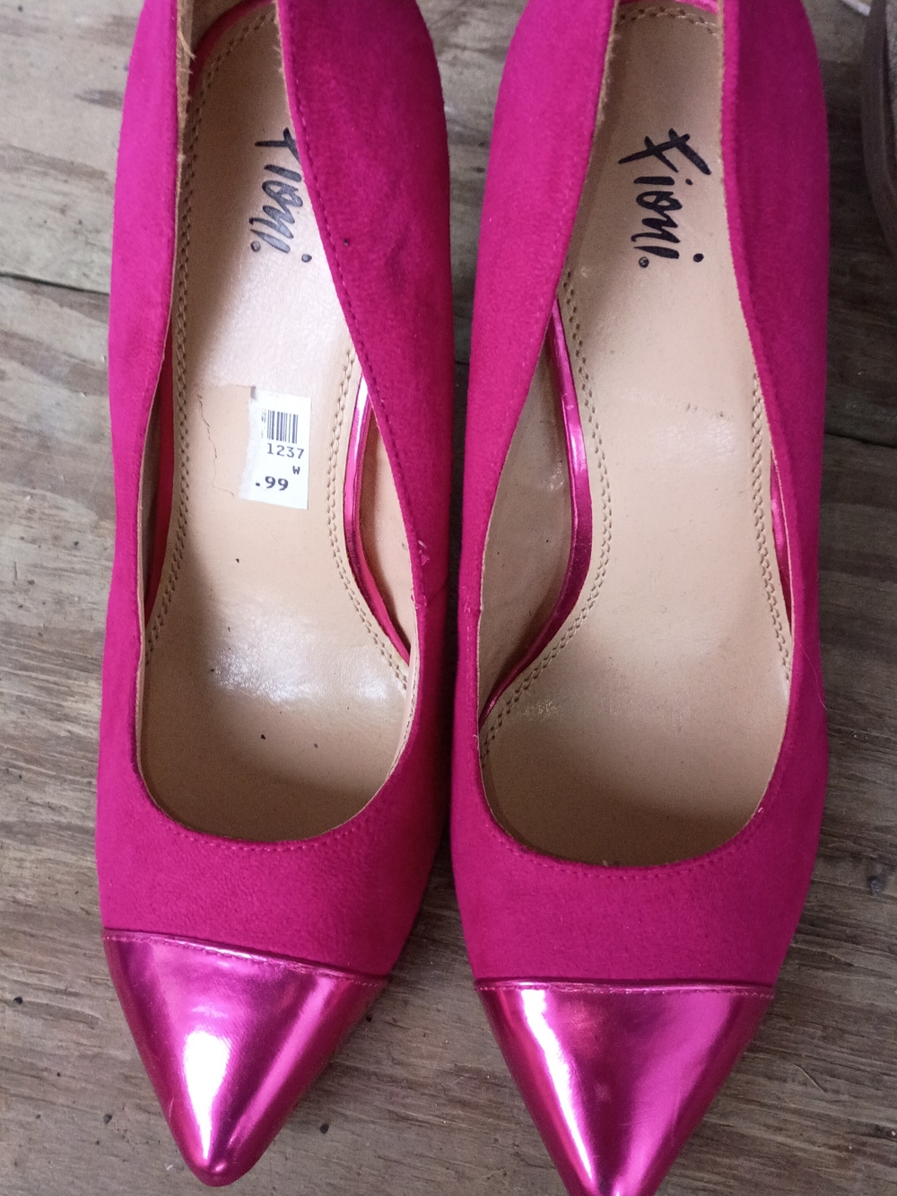 FIONI Women's Pink Pointed-Toe Pumps